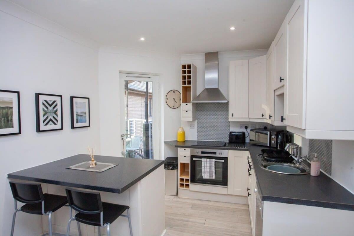 Bright Central Flat With Balcony And Free Parking Glasgow Extérieur photo