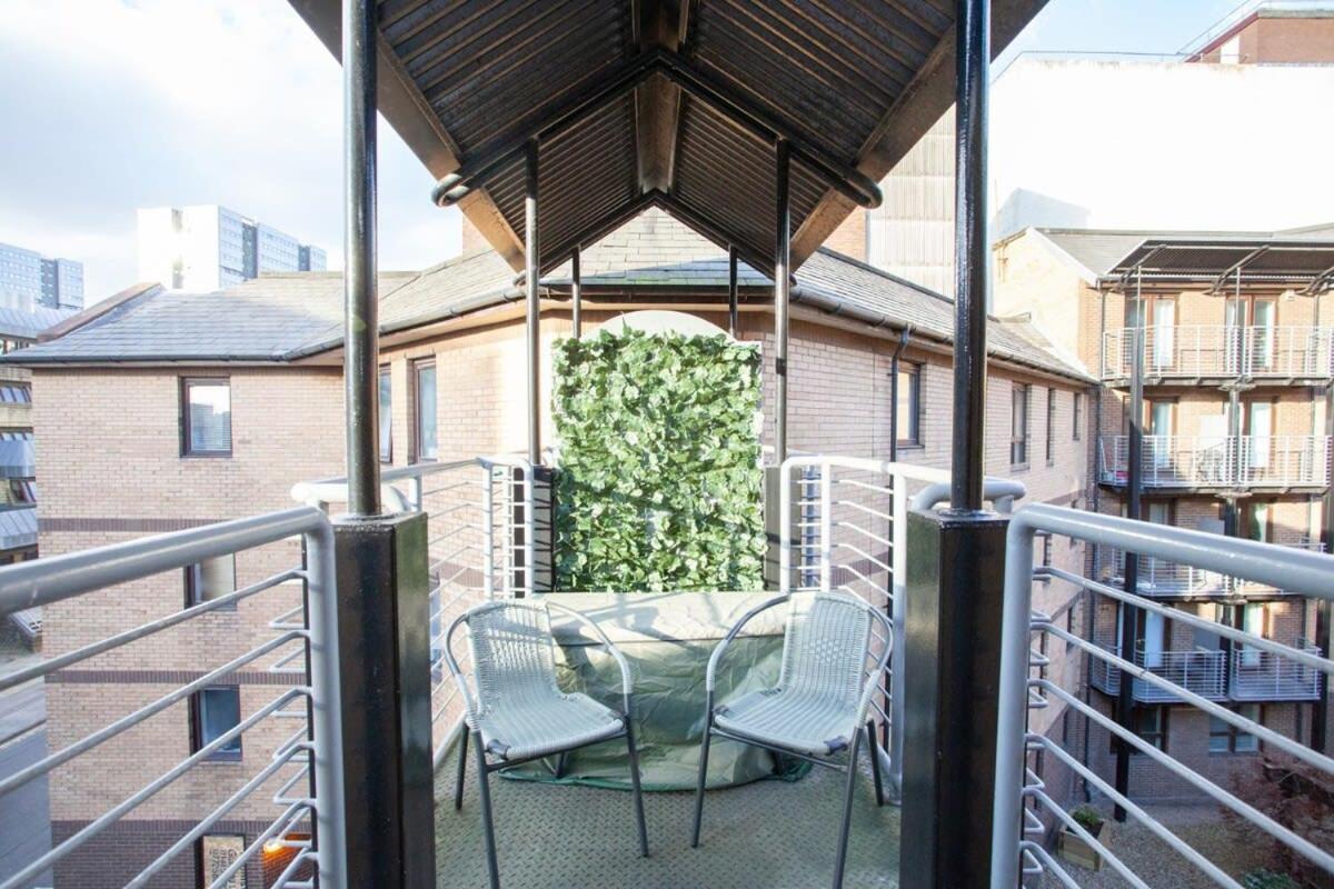 Bright Central Flat With Balcony And Free Parking Glasgow Extérieur photo